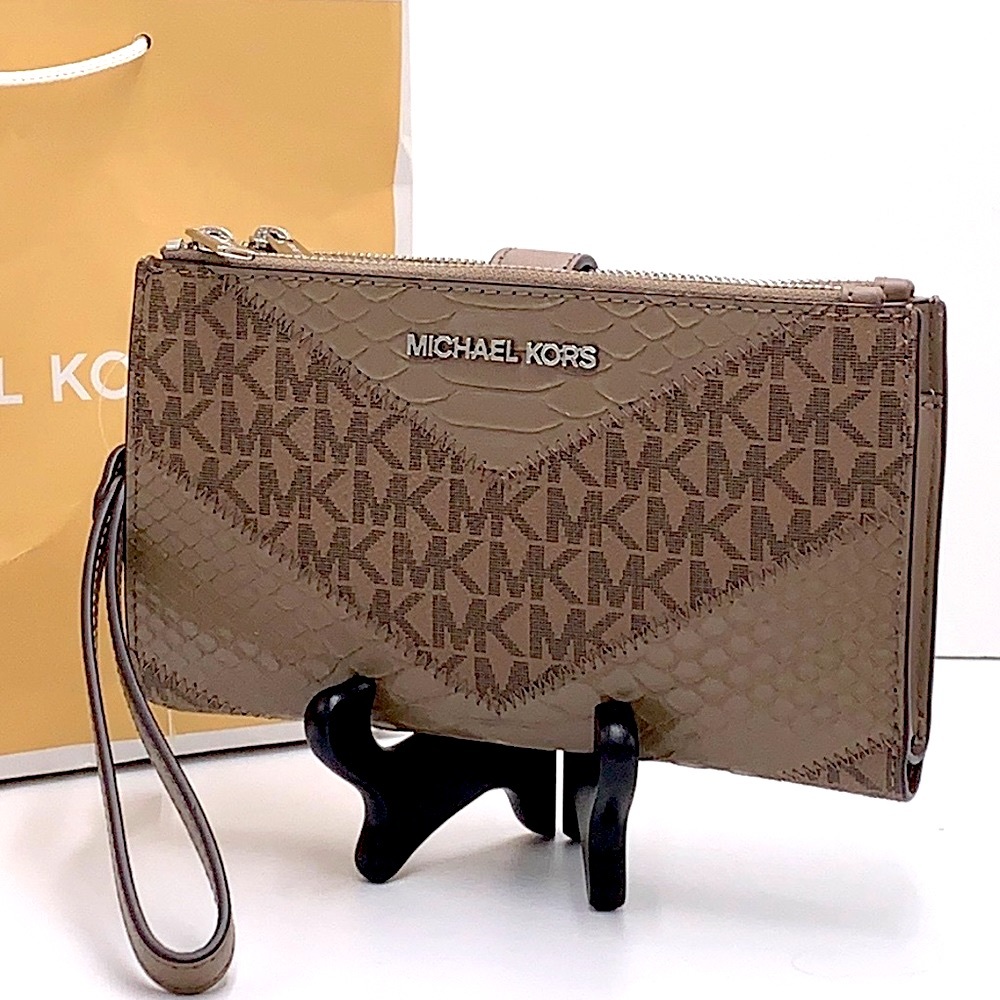 MICHAEL KORS
Dust  MULTI
LG DOUBLE ZIP WRSTLT
Crocodile Leather Snakeskin